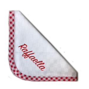 Tovagliolo rosso con nome ricamato